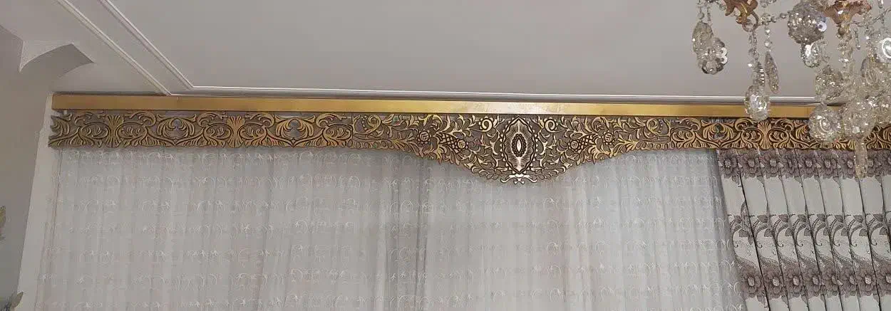 کتیبه پرده چوب|پرده، رانر، رومیزی|قم, باغ اشرافی|دیوار