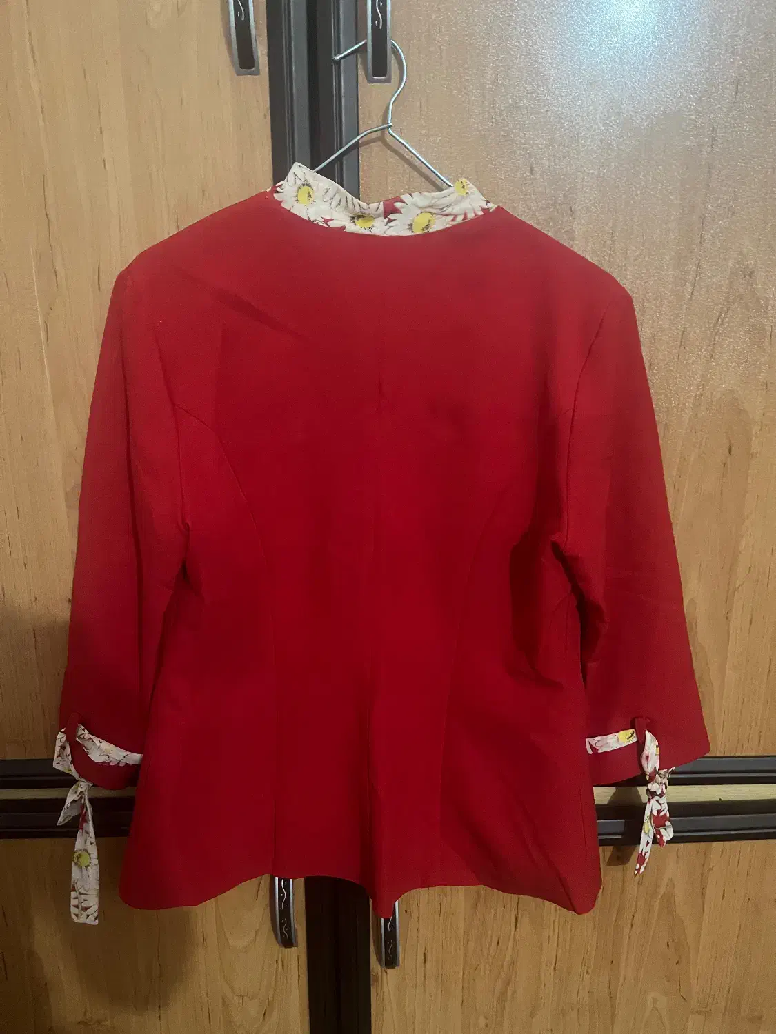 کت و دامن مجلسی قرمز رنگ|لباس|سراب, |دیوار