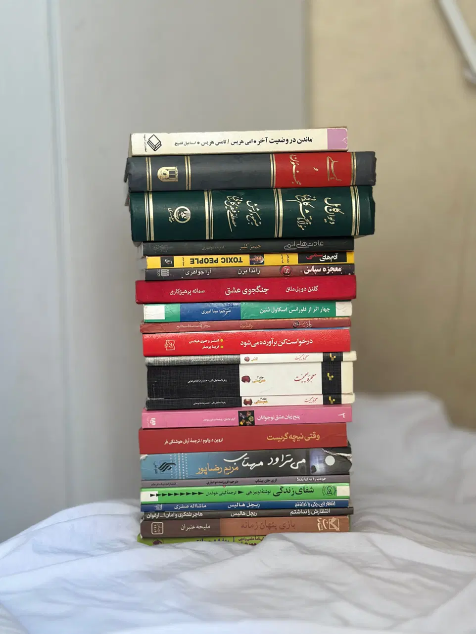 کتاب های مختلف(دیوان شعر رمان روانشناسی)|کتاب و مجله ادبی|تهران, بروجردی|دیوار
