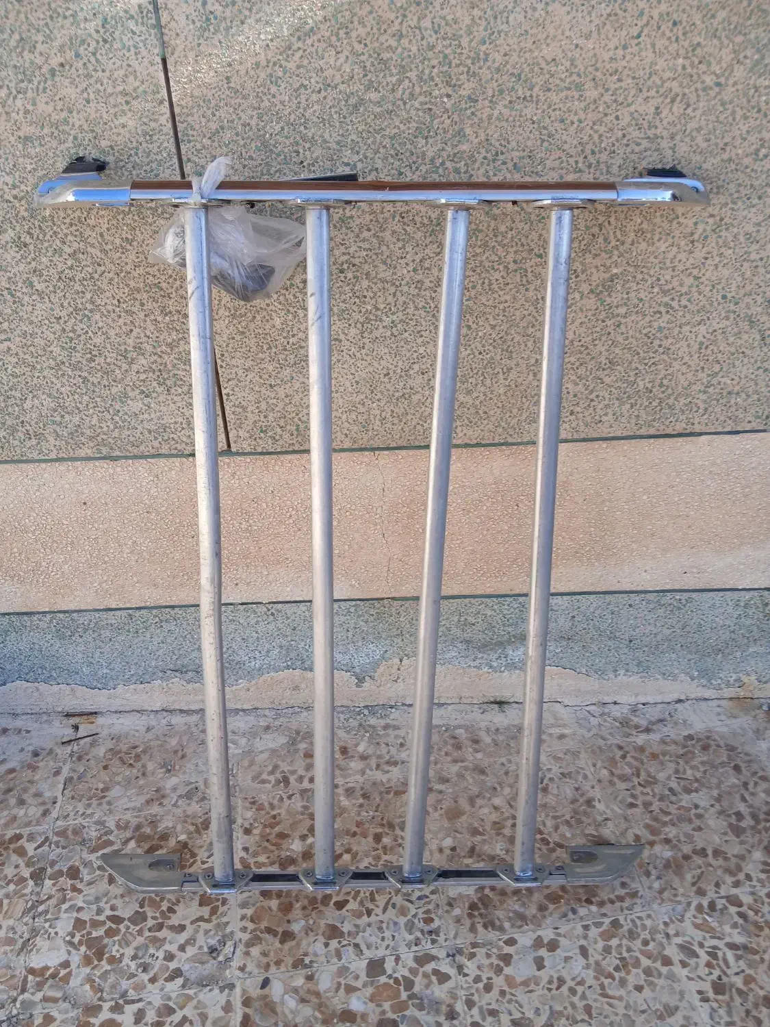 ساعت مچی|ساعت|جهرم, |دیوار