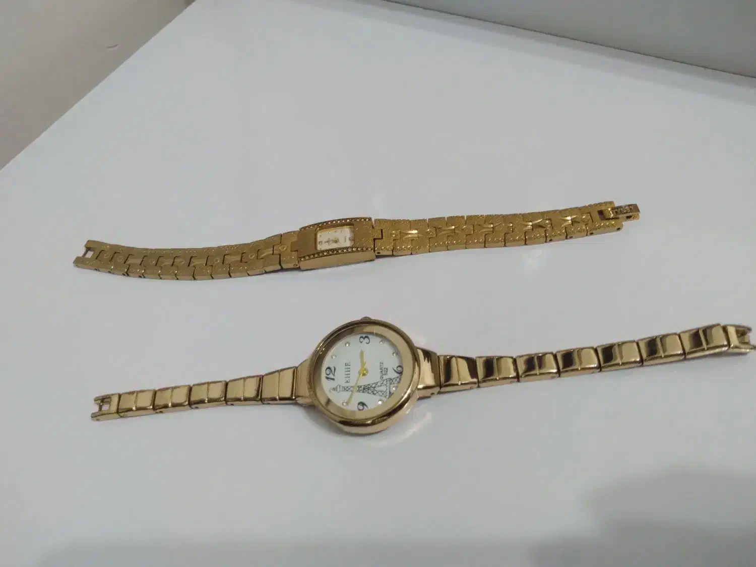 ساعت ضد آب|ساعت|صومعهسرا, |دیوار