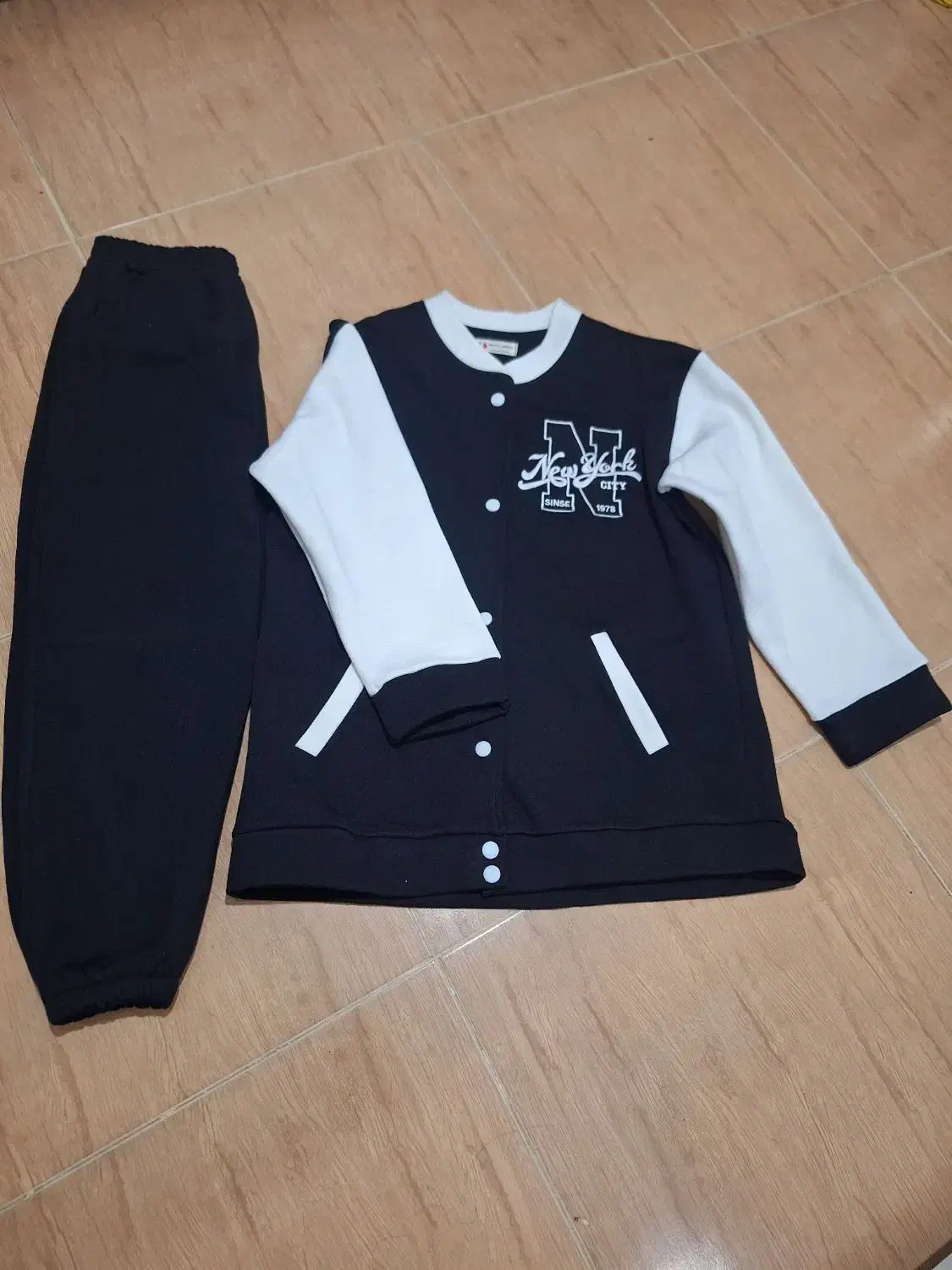 هودی و شلوار ۶۵۰ هزار فقط فقط انلاین|لباس|رشت, معلم|دیوار