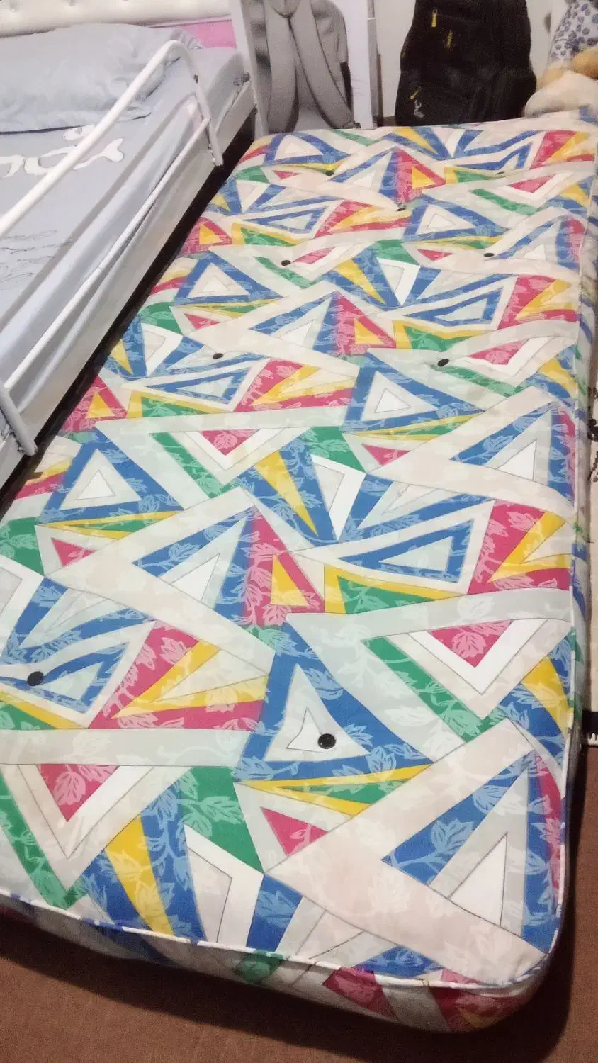 دوعددتشک طبی فنری سالم|تشک تختخواب|گلبهار, شهر جدید گلبهار|دیوار