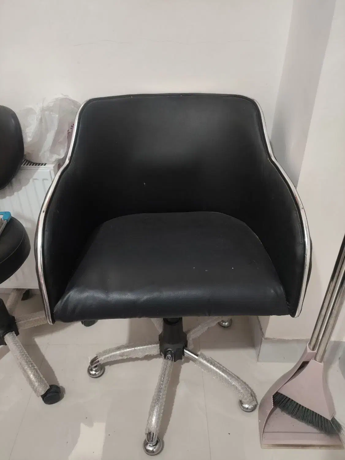 فروش میز و صندلی|آرایشگاه و سالنهای زیبایی|بردسکن, |دیوار