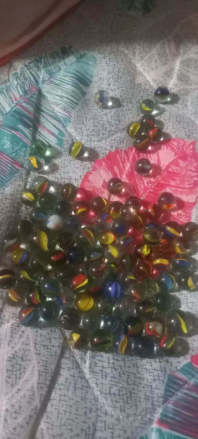 ۹۵عدد تیله|اسباببازی|قم, قلعه کامکار|دیوار