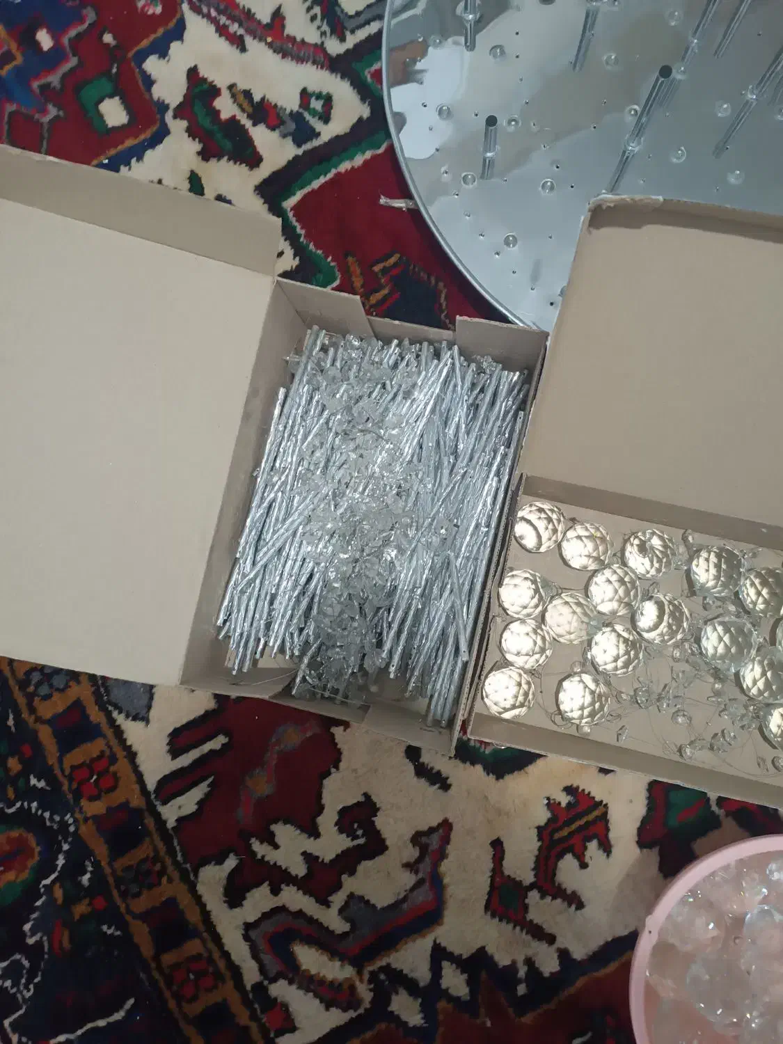 نزدیک 100عدد کریستال لوستر ونی|لوستر و چراغ آویز|تبریز, |دیوار