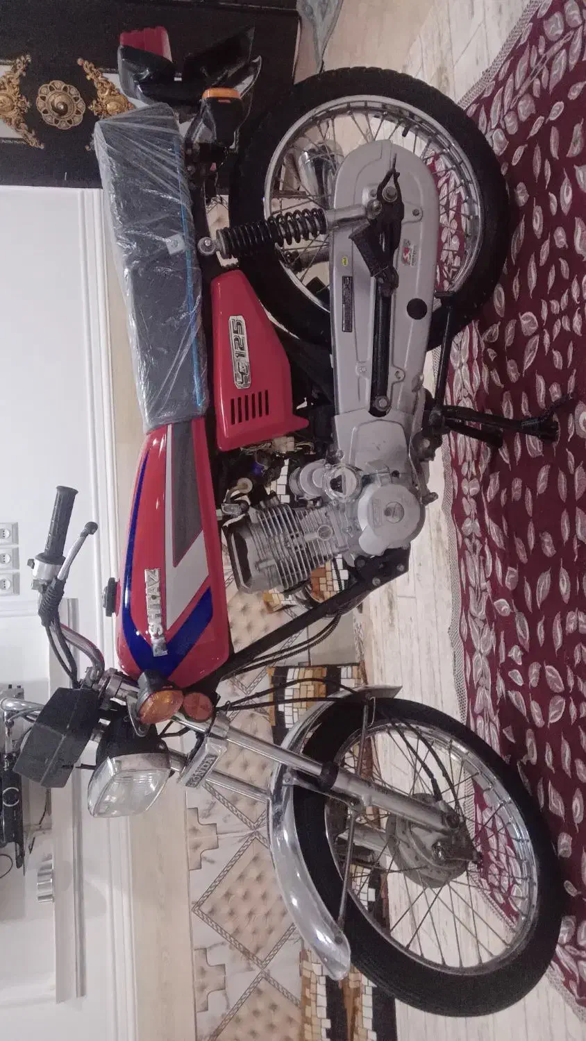 موتور پارکینگی با برگه معتبر ومهر پارکینگ|موتورسیکلت|چمران, |دیوار