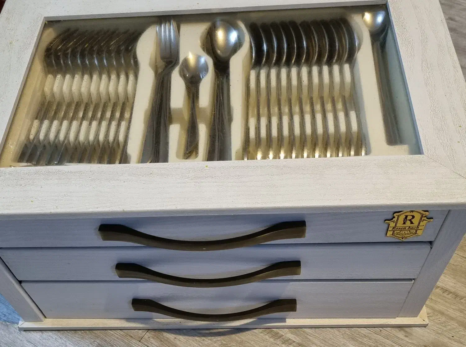 سرویس قاشق چنگال۲۴نفره|ظروف سرو و پذیرایی|اصفهان, محمودیه|دیوار