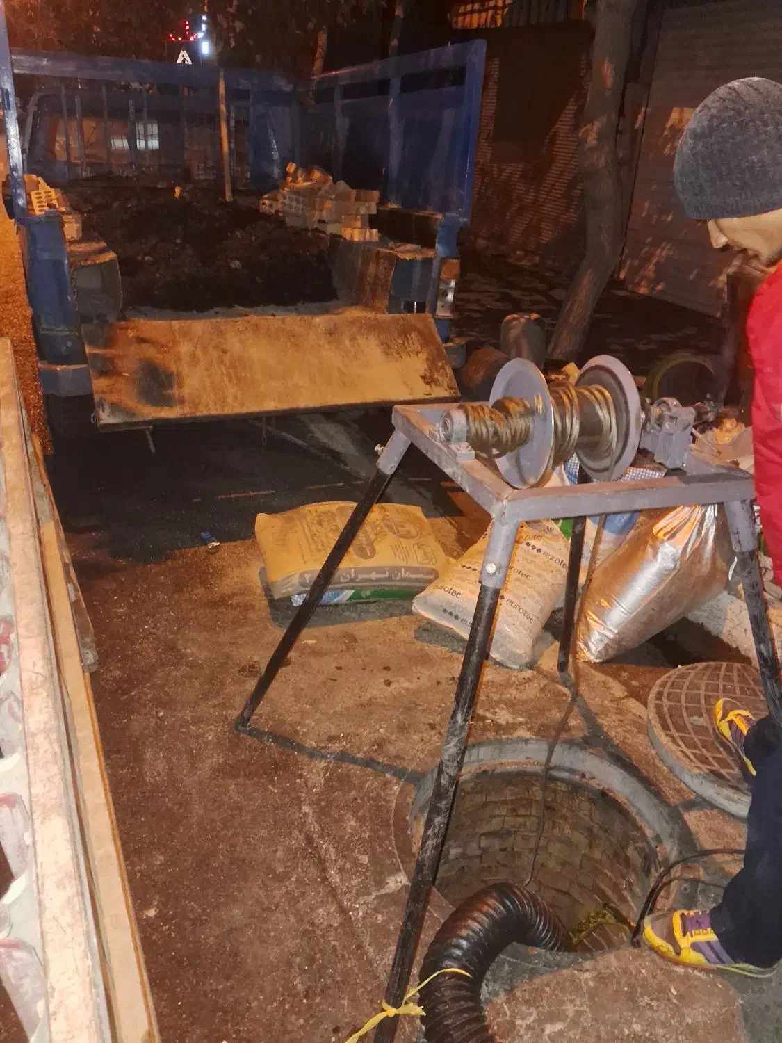 لوله باز کنی و تاسیسات لوله کشی فاضلاب شهری|خدمات پیشه و مهارت|تهران, خواجه نظام الملک|دیوار