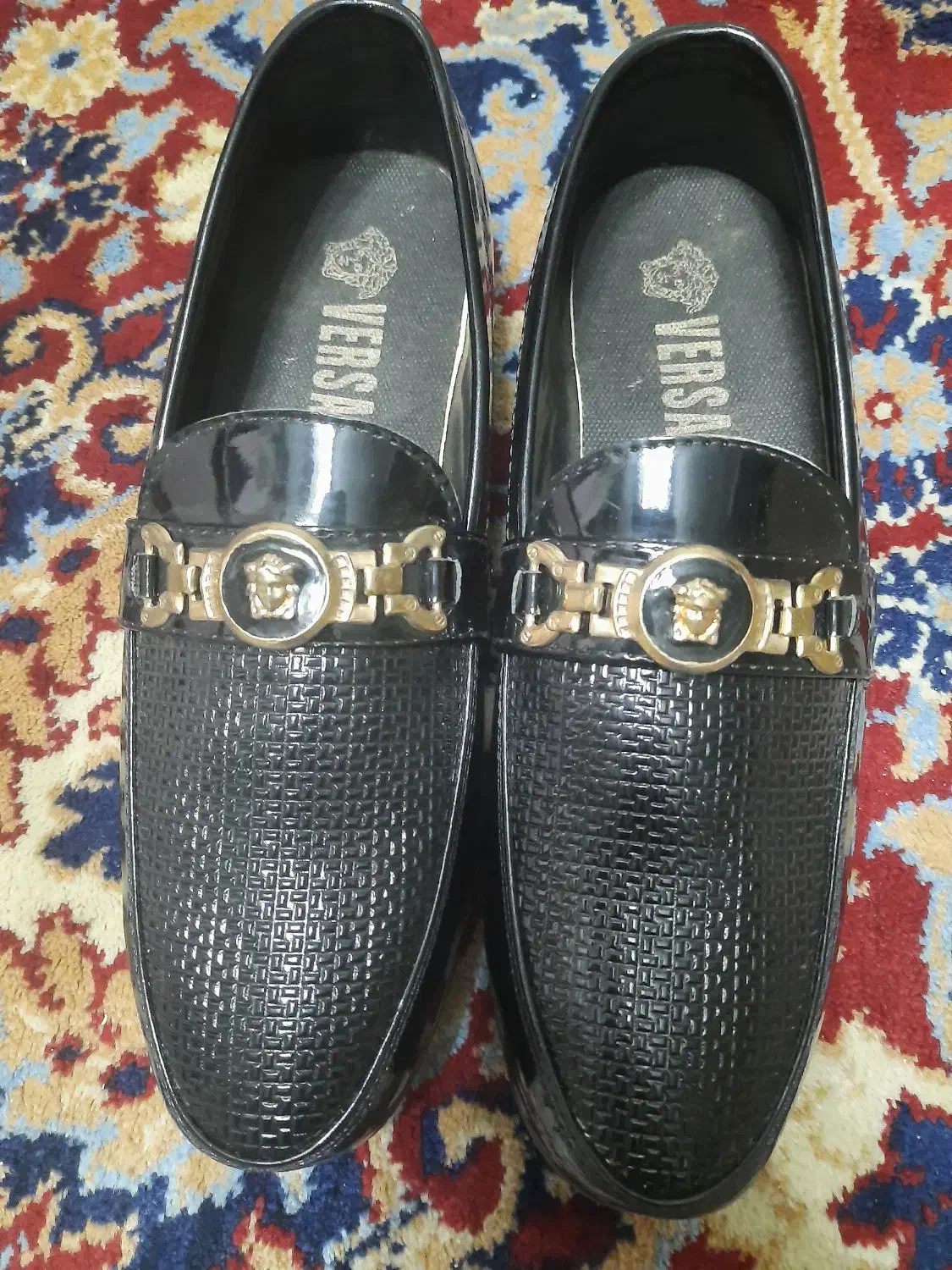 کفش کالج ورساچ سایز ۴۱ نوعه نو|کیف، کفش، کمربند|قرچک, زیبا شهر|دیوار