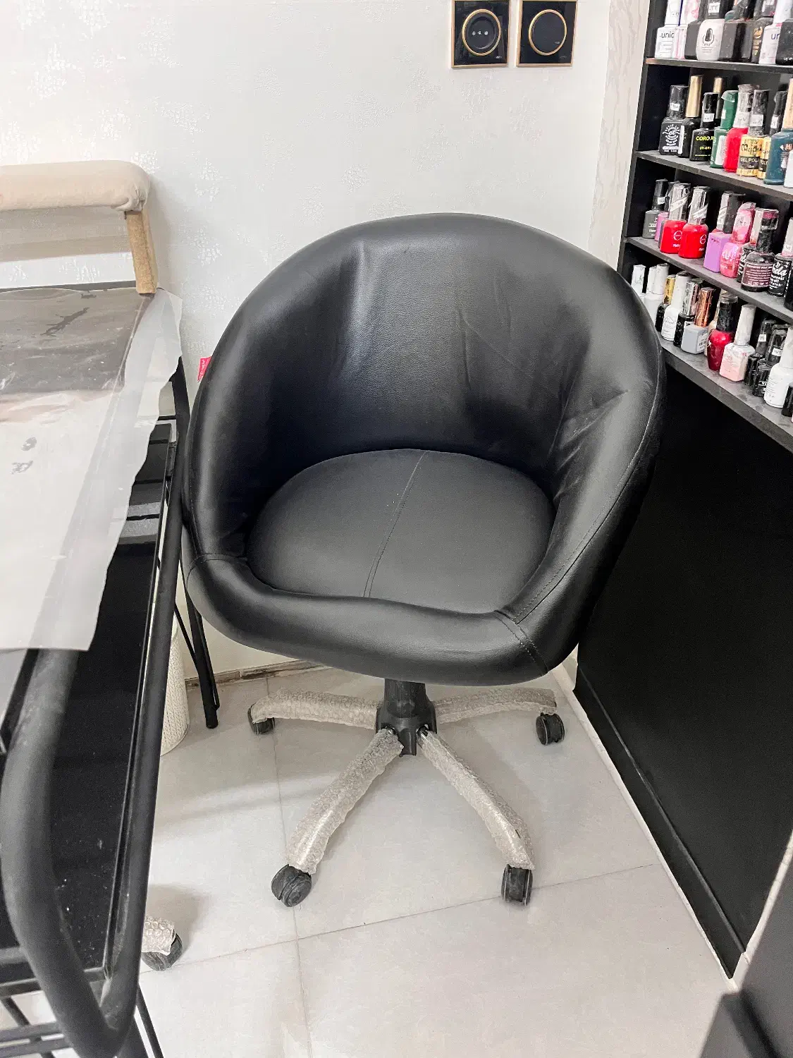 میز و صندلی|آرایشگاه و سالنهای زیبایی|زرند, |دیوار