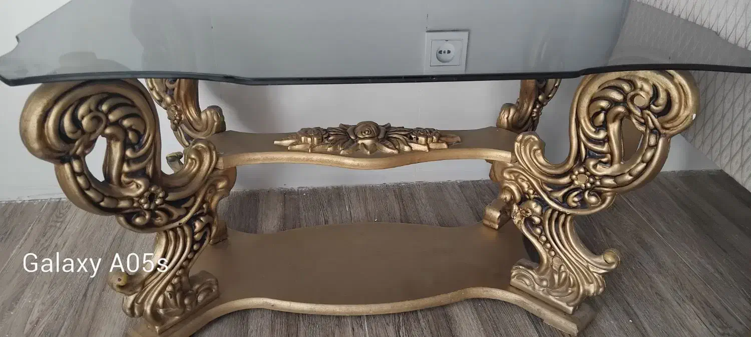 جلو مبلی و میز عسلی سلطنتی|مبلمان خانگی و میز عسلی|کوهدشت, |دیوار