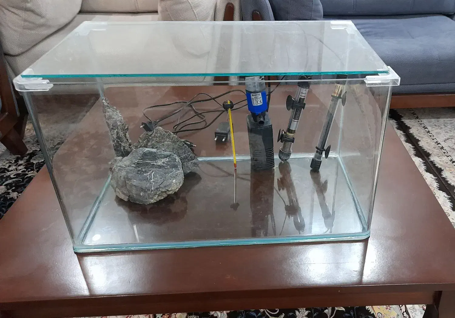 آکواریم شیشه خم شرکتی با تمام لوازم|ماهی|تهران, جوادیه تهرانپارس|دیوار