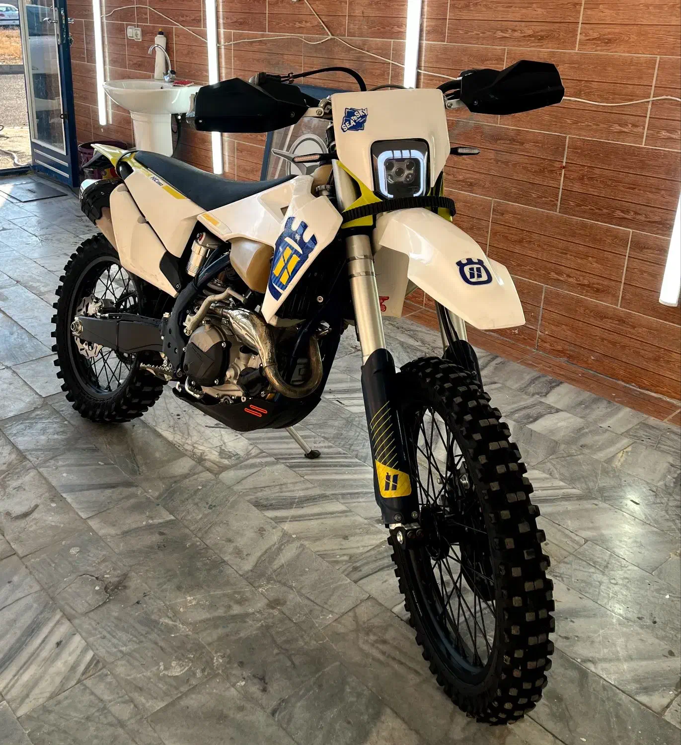 فلات طرح هاسکی|موتورسیکلت|زنجان, |دیوار