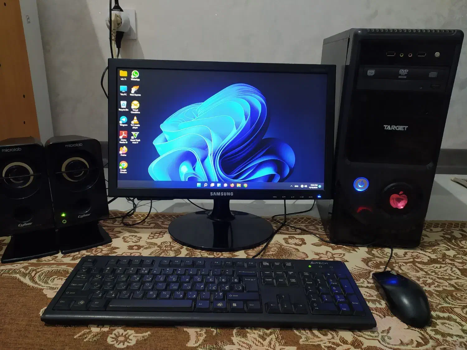 کامپیوتر قدرتمند i3 رم 8 هارد SSD مانیتور 19 LED|رایانه رومیزی|کرج, شهرک صدف|دیوار