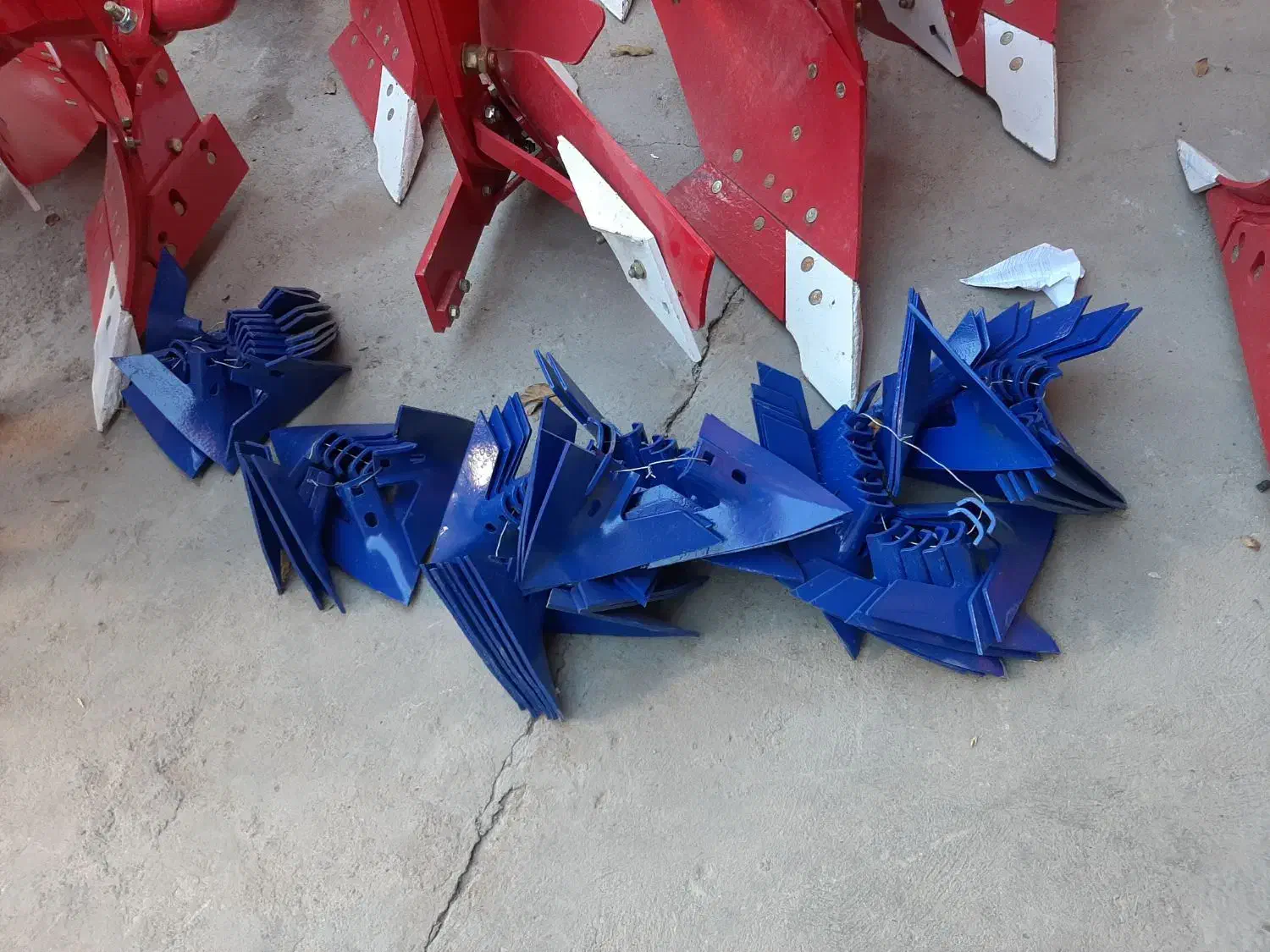 گاواهن وکلتیواتورقربان کودپاش قیفی ودزفول تانکر|قطعات یدکی و لوازم جانبی|هرسین, |دیوار