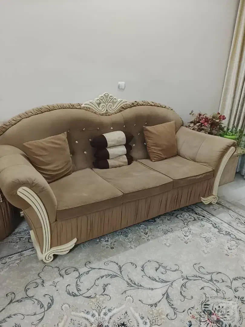 سرویس مبل هفت نفره|مبلمان خانگی و میز عسلی|ری, دولت‌آباد|دیوار