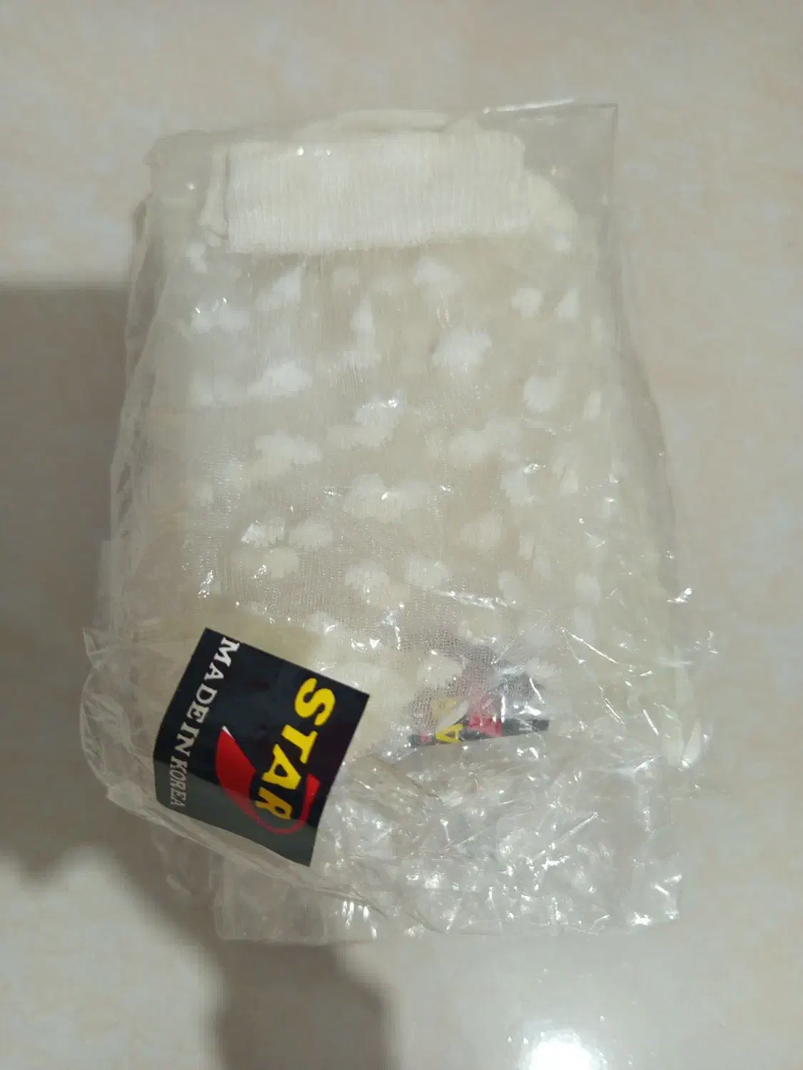 جوراب مجلسی|لباس|کرج, ساسانی (قلمستان)|دیوار