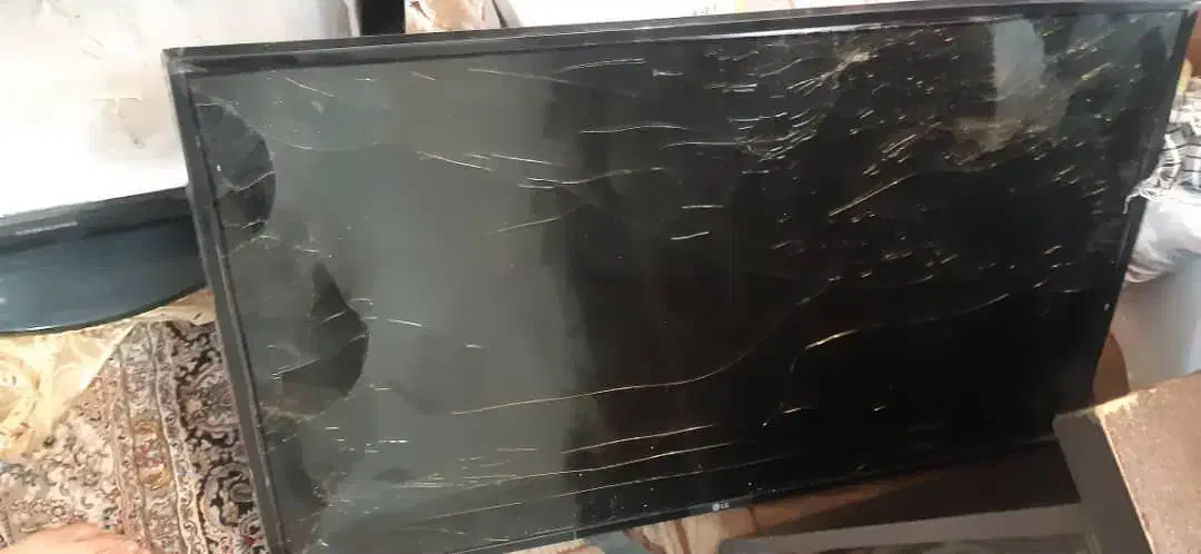 ۳ عدد ال ای دی سامسوگ شکسته|تلویزیون و پروژکتور|لنگرود, |دیوار