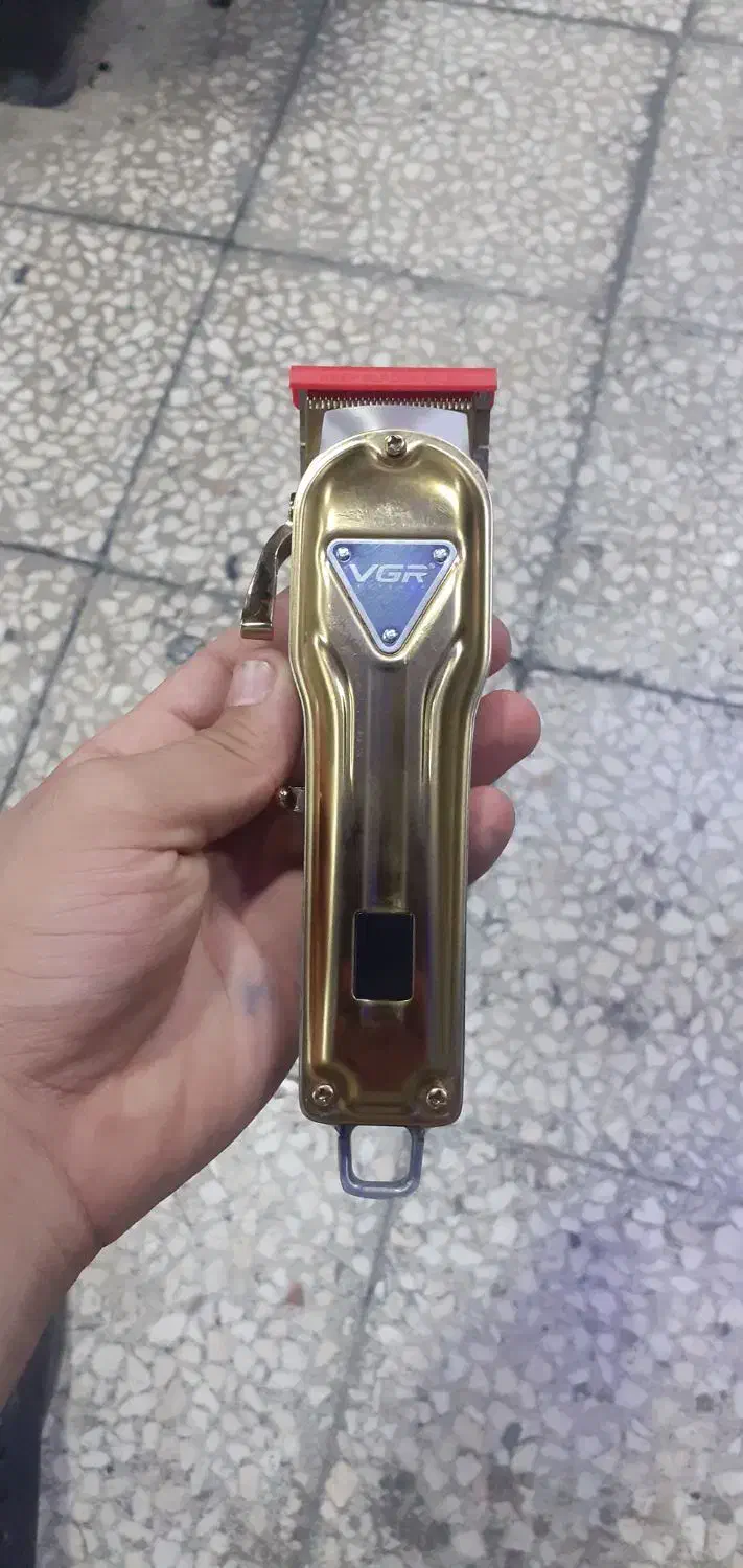 ماشین اصلاح vgr140 فروش فوری|آرایشی، بهداشتی، درمانی|قم, دروازه چوبی|دیوار