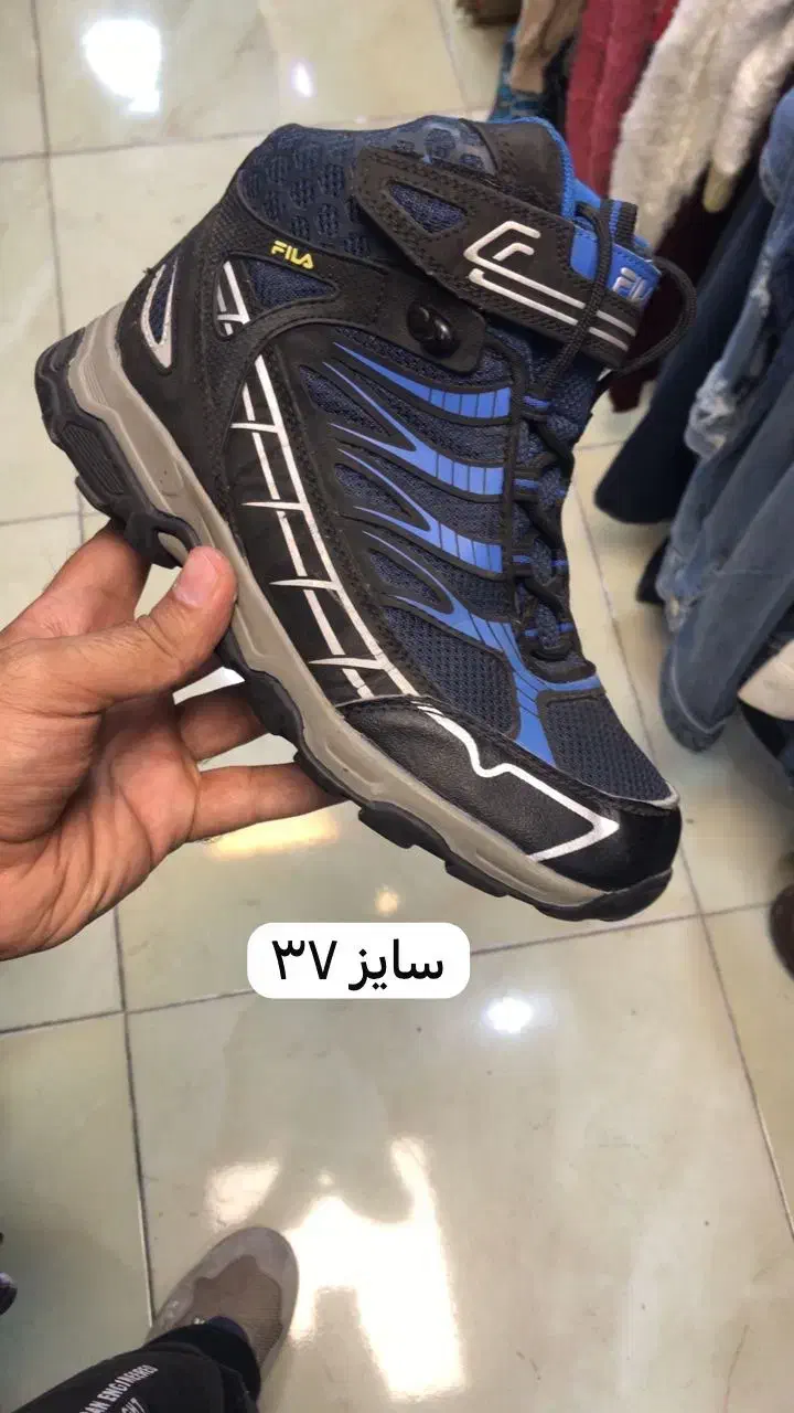 تعدادی کفش های کوهنوردی|کوهنوردی و کمپینگ|کرج, گوهردشت|دیوار