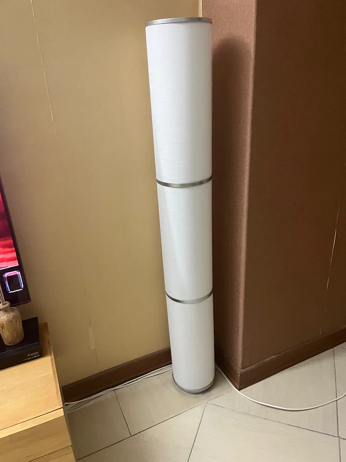 اباژور ایکیا|چراغ خواب و آباژور|صدرا-فارس, فاز ۱|دیوار