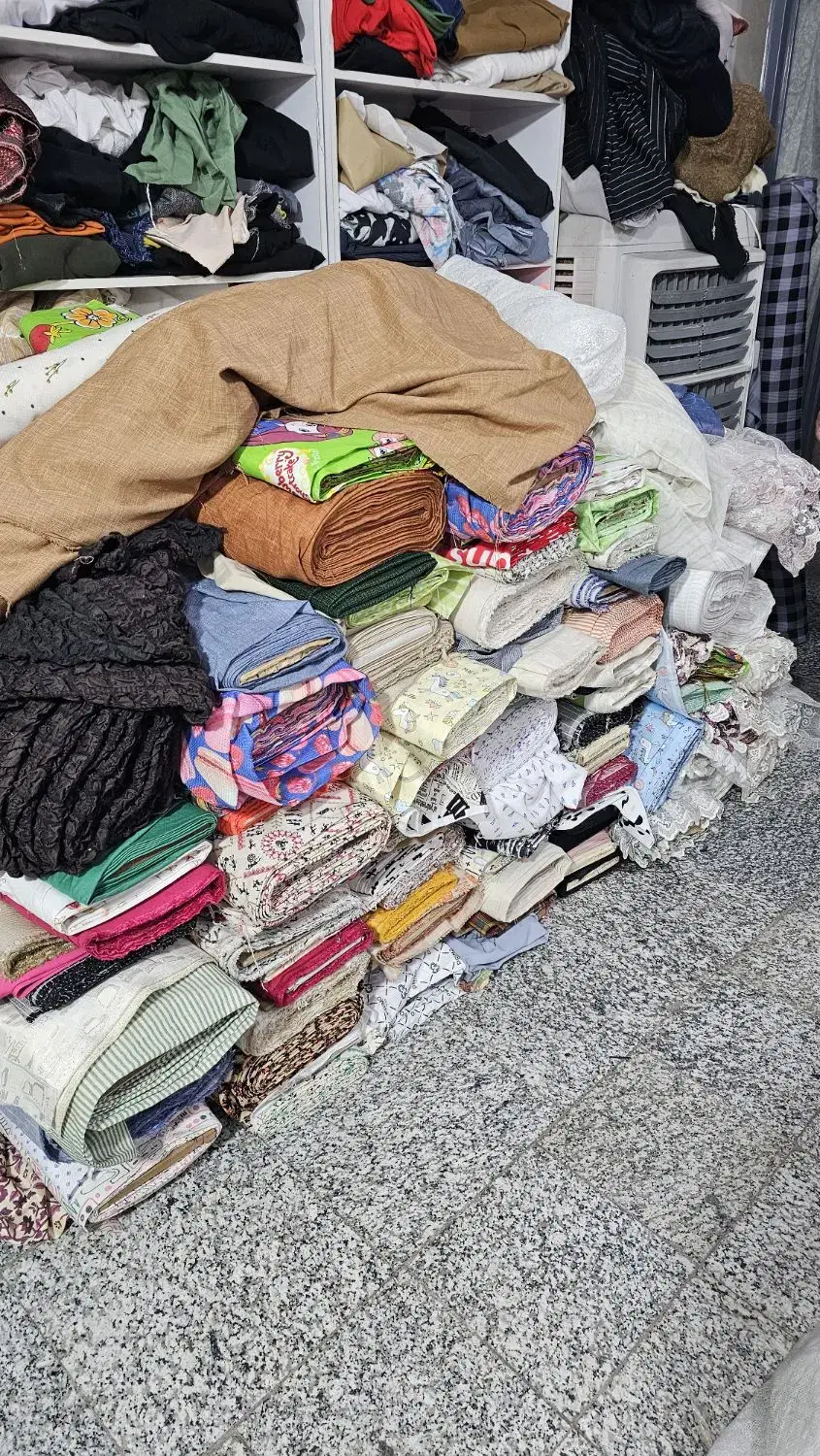 خریدار پارچه نساجی/ مانتو/ مبل فروش و تریکو کیلویی|لوازم خیاطی و بافتنی|تهران, جوادیه|دیوار