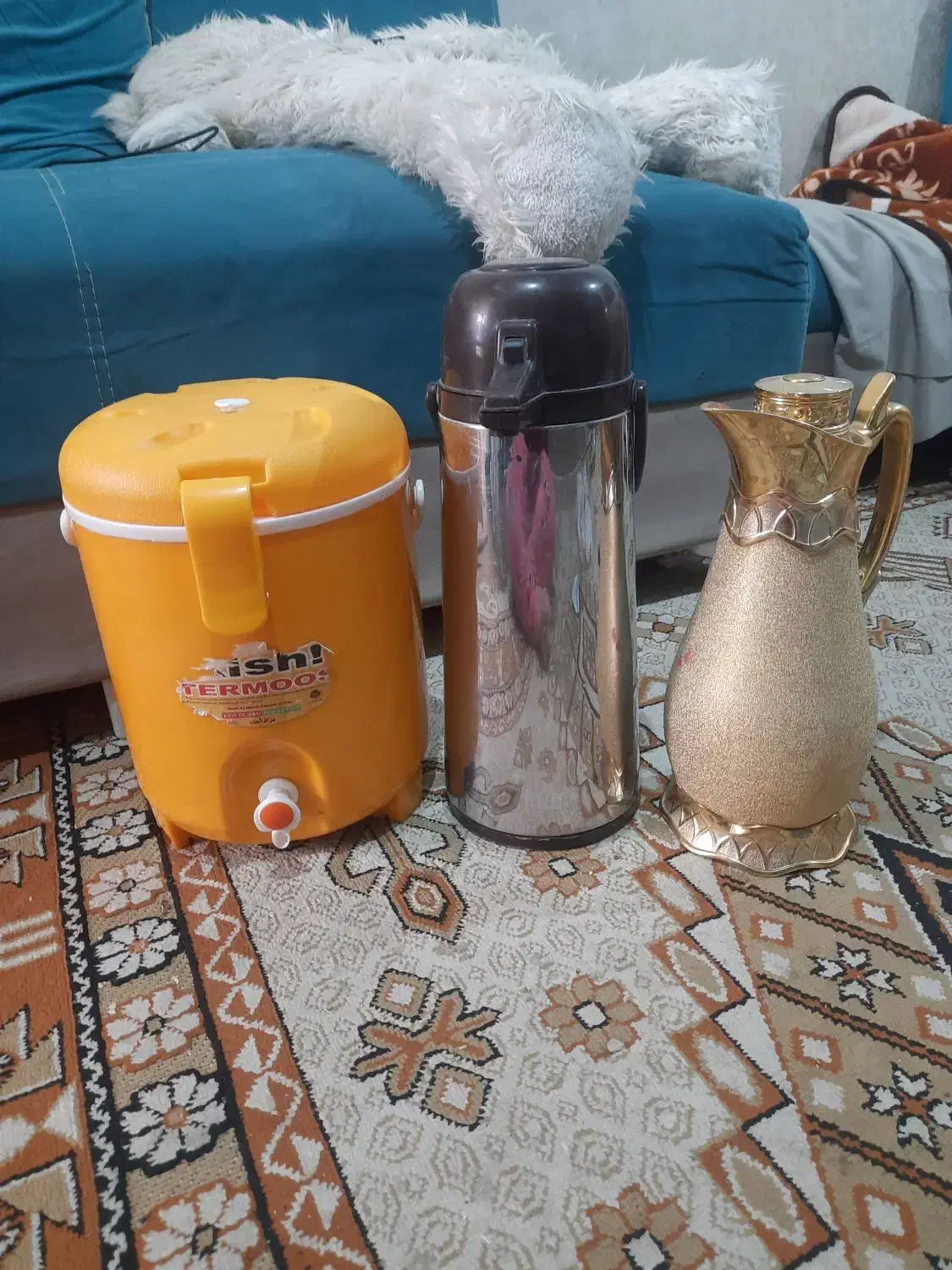کلمن اب|ظروف نگهدارنده، پلاستیکی، یک‌بارمصرف|اهواز, فرهنگ شهر|دیوار
