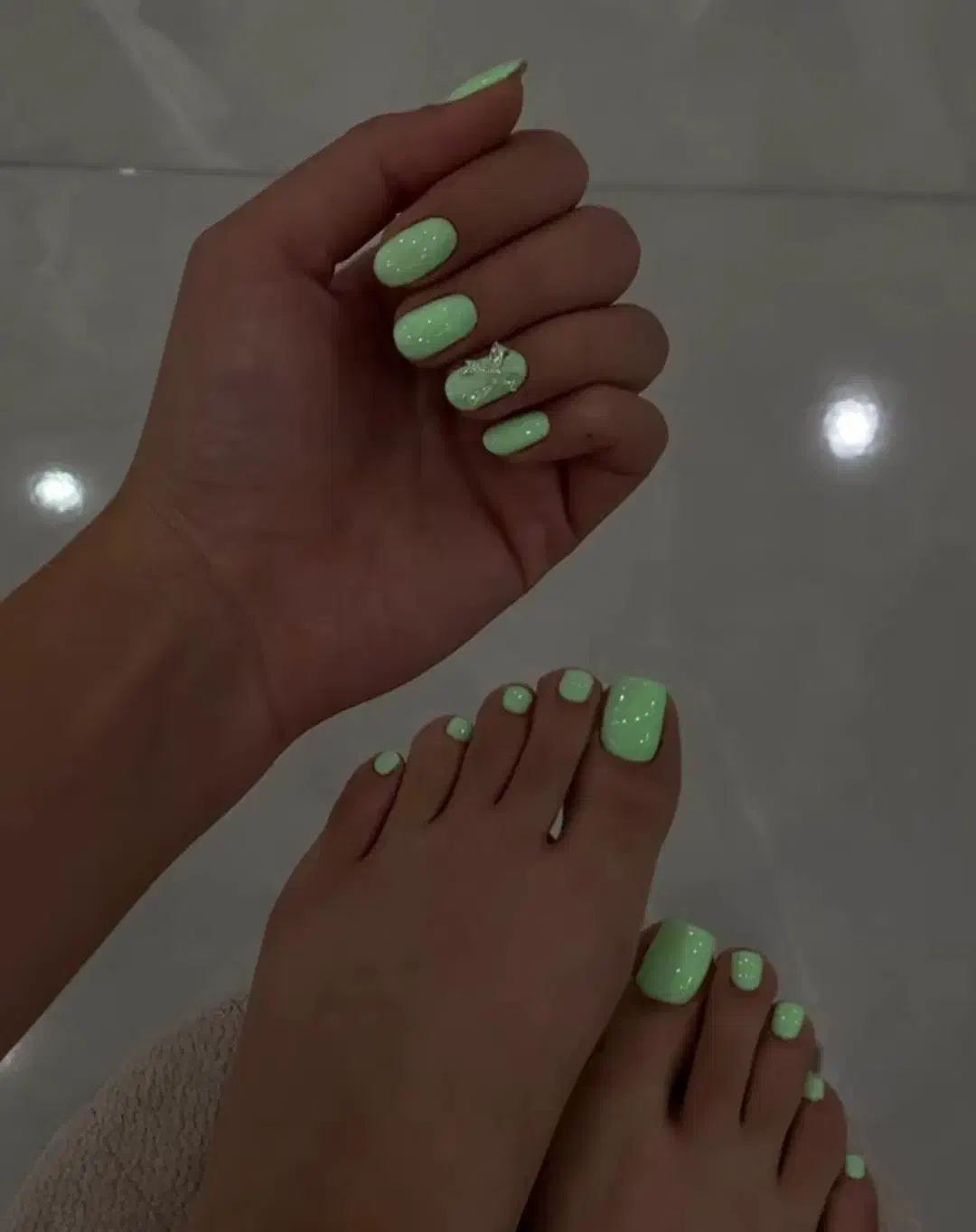 خدمات کاشت ناخن|خدمات آرایشگری و زیبایی|شیراز, شهرک فرهنگیان|دیوار