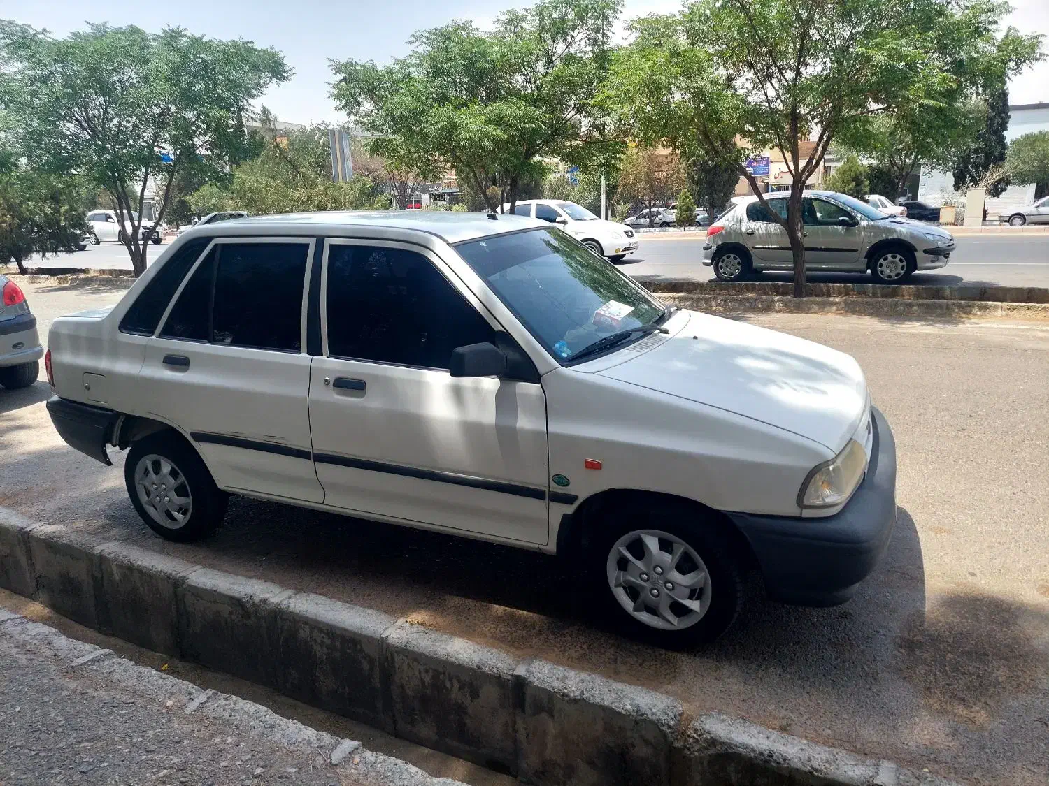 پراید ۹۳ فرمون هیدرولیک و دوگانه کارخونه|خودرو سواری و وانت|بیرجند, |دیوار