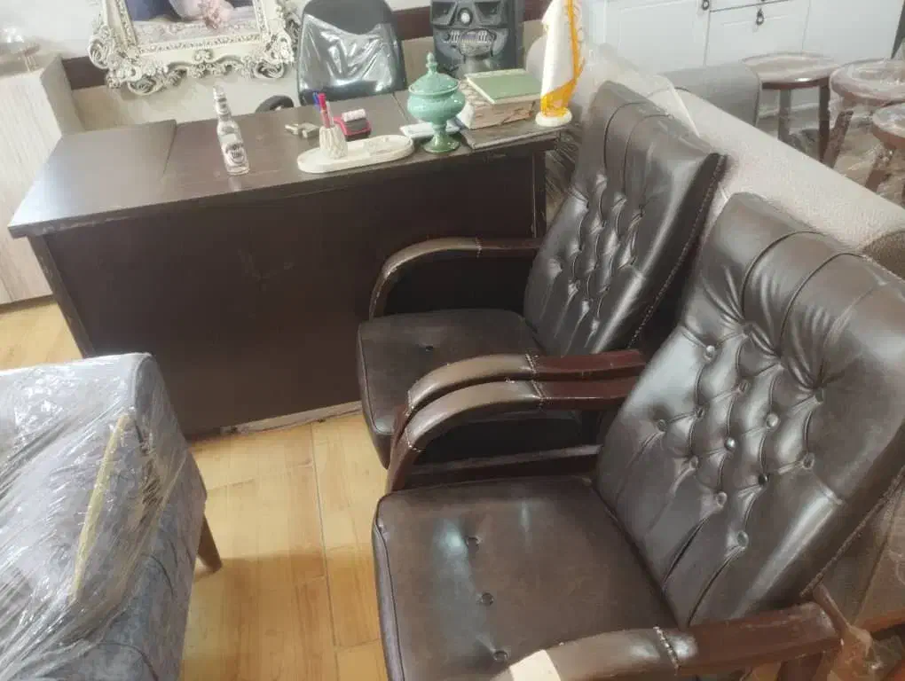 میز صندلی گردان|مبلمان خانگی و میز عسلی|سنندج, |دیوار