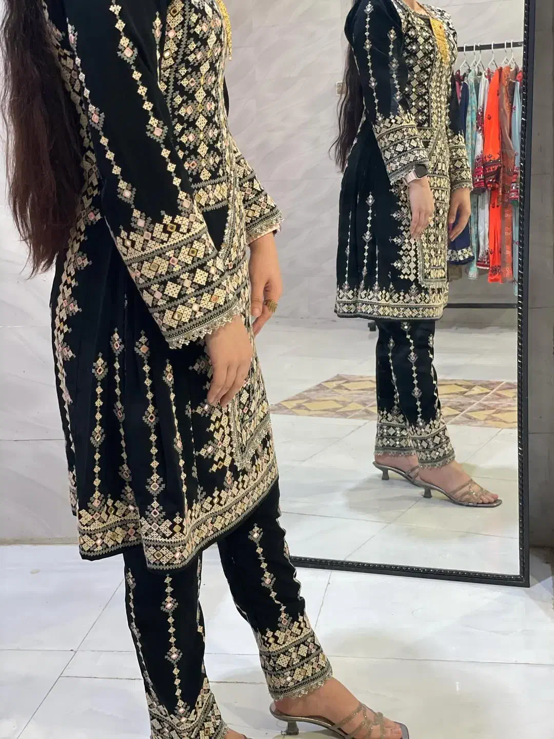 دوچگر پلیوار پر|لباس|زابل, |دیوار