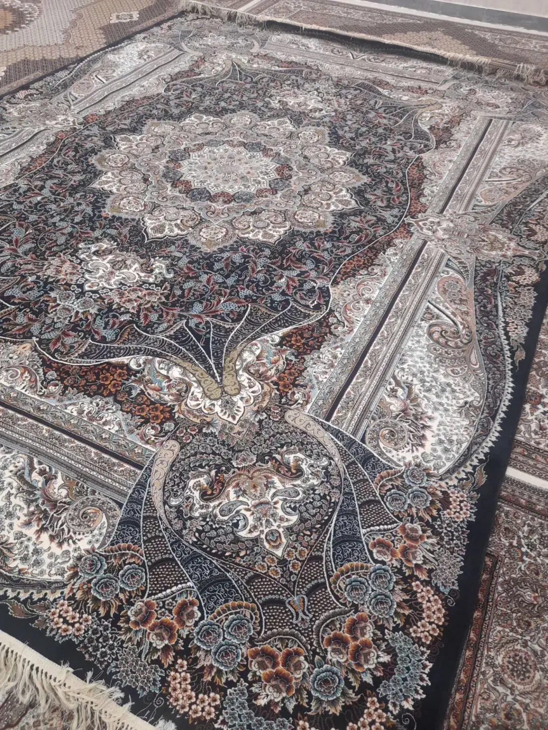 فرش12متری 700شانه نو|فرش|قشلاق دشت, |دیوار