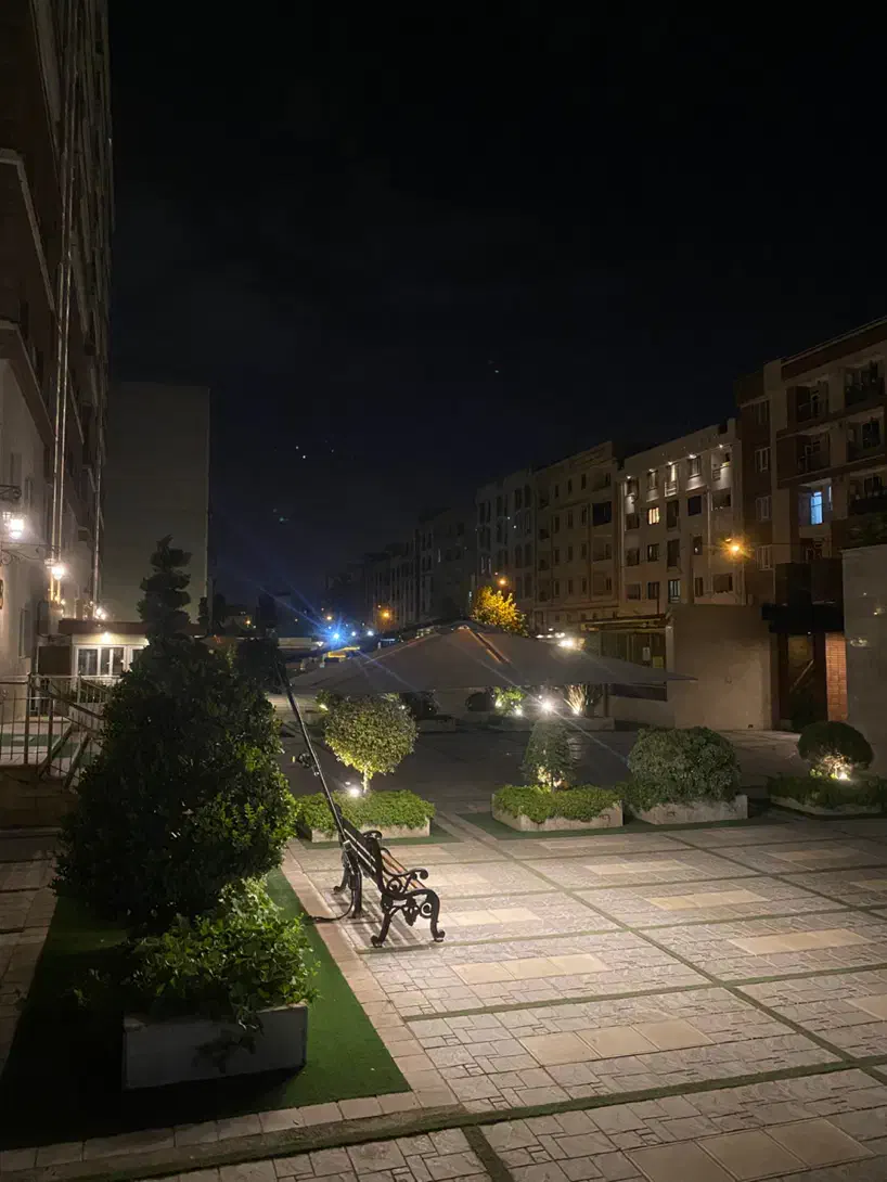 ۱۰۰ متر/۲ خواب/خوش نقشه/فوق العاده تمیز/برج‌باغ