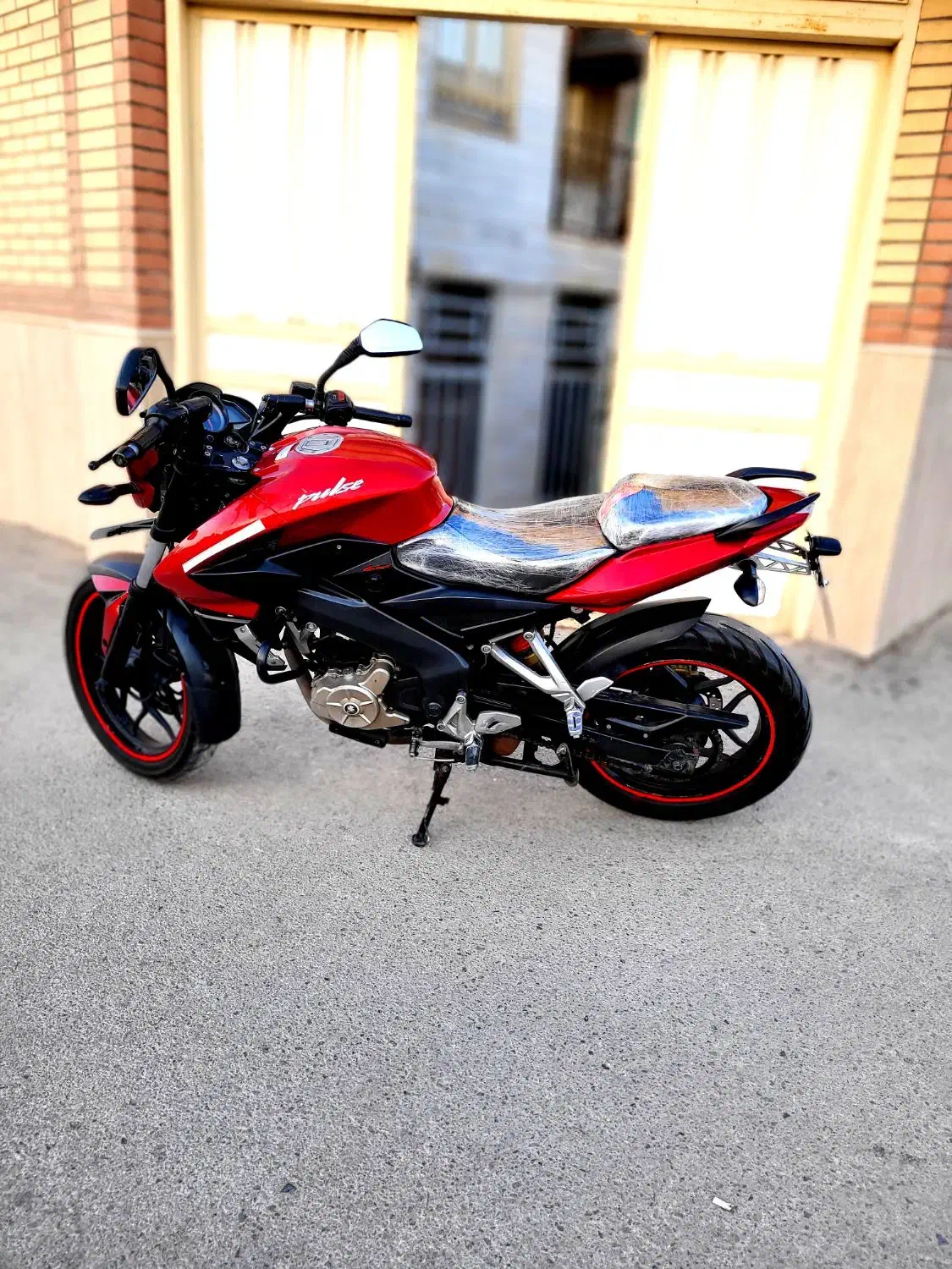 NS200 ان اس ۲۰۰|موتورسیکلت|میبد, |دیوار