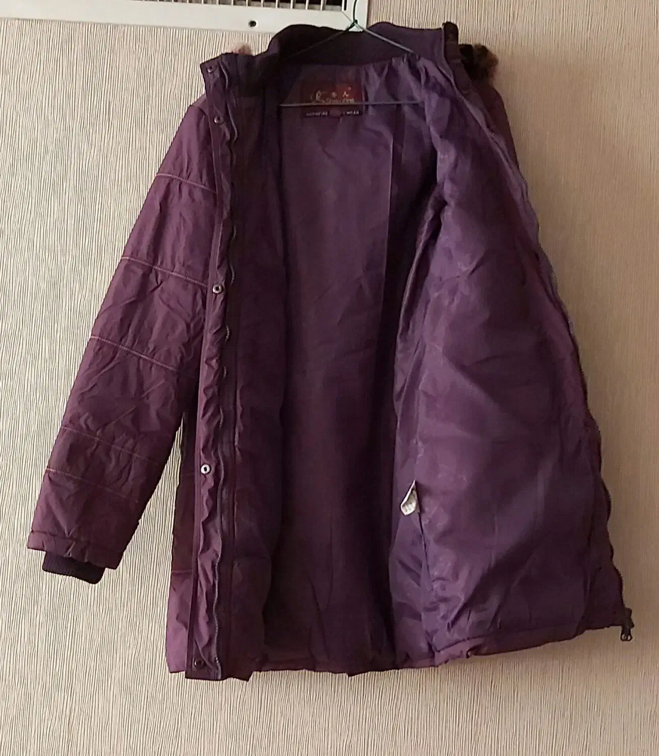 کاپشن رنگ بنفش بادمجونی کلاه خزدار|لباس|شیراز, شهرک ولیعصر|دیوار