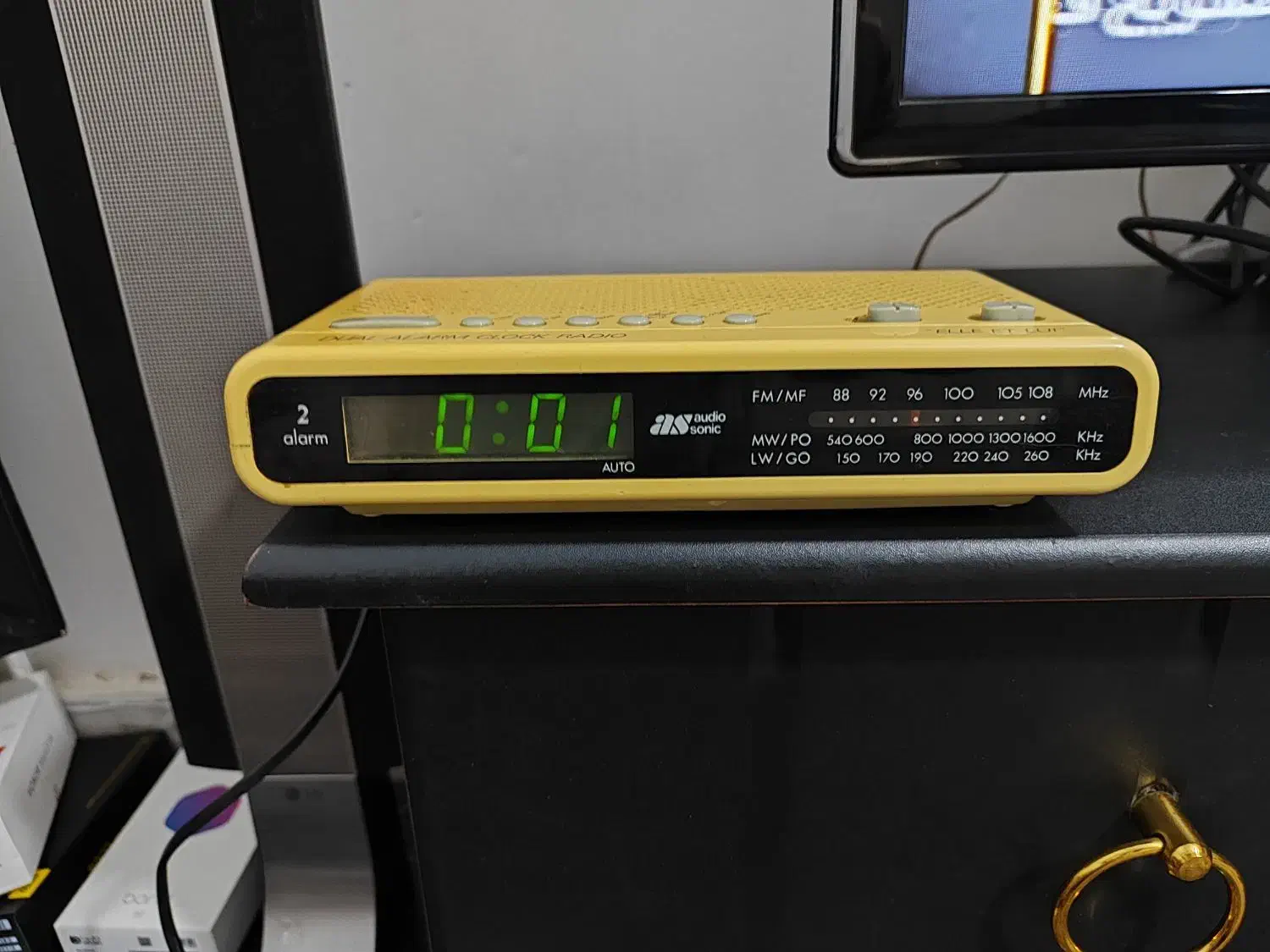 رادیو دیجیتال قدیمی  تایمر دار|سیستم صوتی خانگی|سنندج, |دیوار