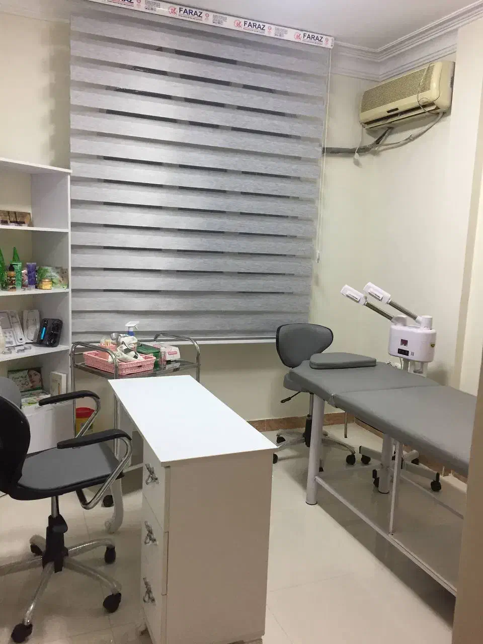 میز ناخن صندلی اصلاح میز کانتر تخت مژه|آرایشگاه و سالن‌های زیبایی|اسلام‌شهر, شهرک سعیدیه|دیوار