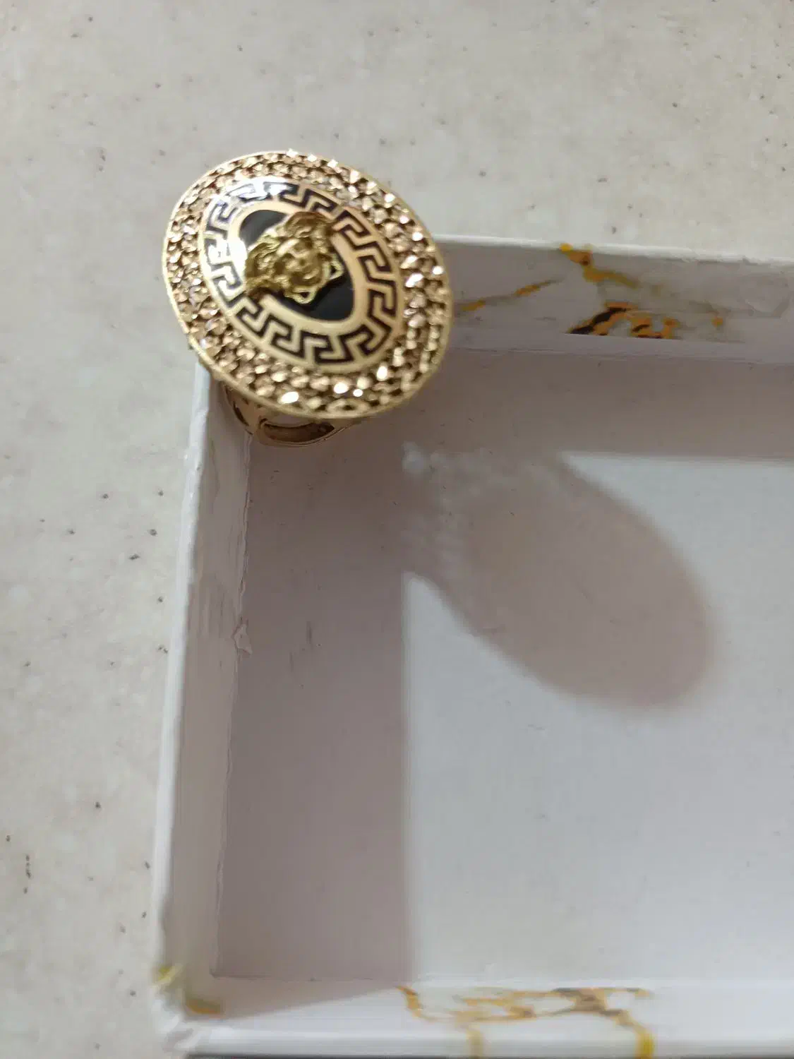 انگشترطلا|جواهرات|کنگاور, |دیوار