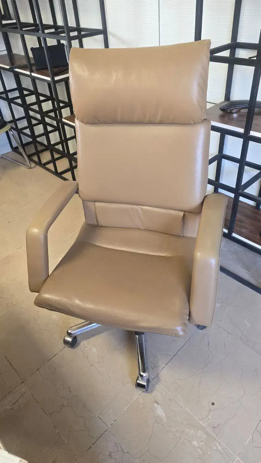 صندلی مدیریت|مبلمان اداری|رباط‌کریم, شهرک صنعتی نصیرآباد|دیوار