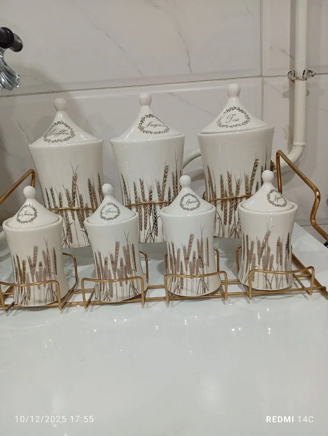 سرویس پا سماوری در حد نو بدون کوچکترین ایراد|ظروف نگهدارنده، پلاستیکی، یک‌بارمصرف|کامیاران, |دیوار