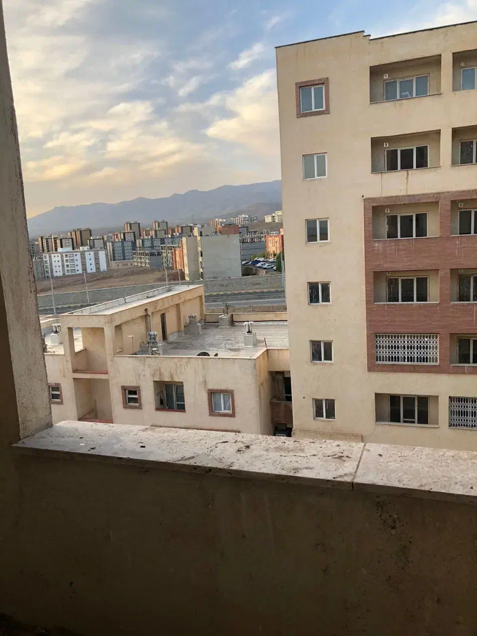 آپارتمان فرهنگیان تهران/باپارکینگ انباری/ویودار|فروش آپارتمان|هشتگرد, شهرک گلخانه|دیوار