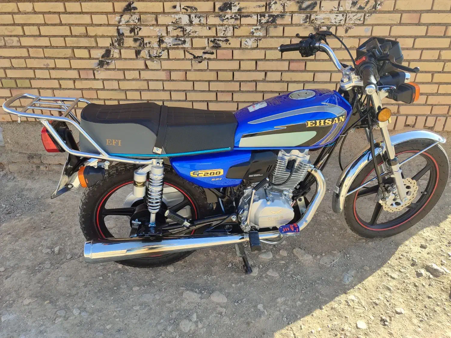 موتور 200|موتورسیکلت|تربت جام, میان جام|دیوار