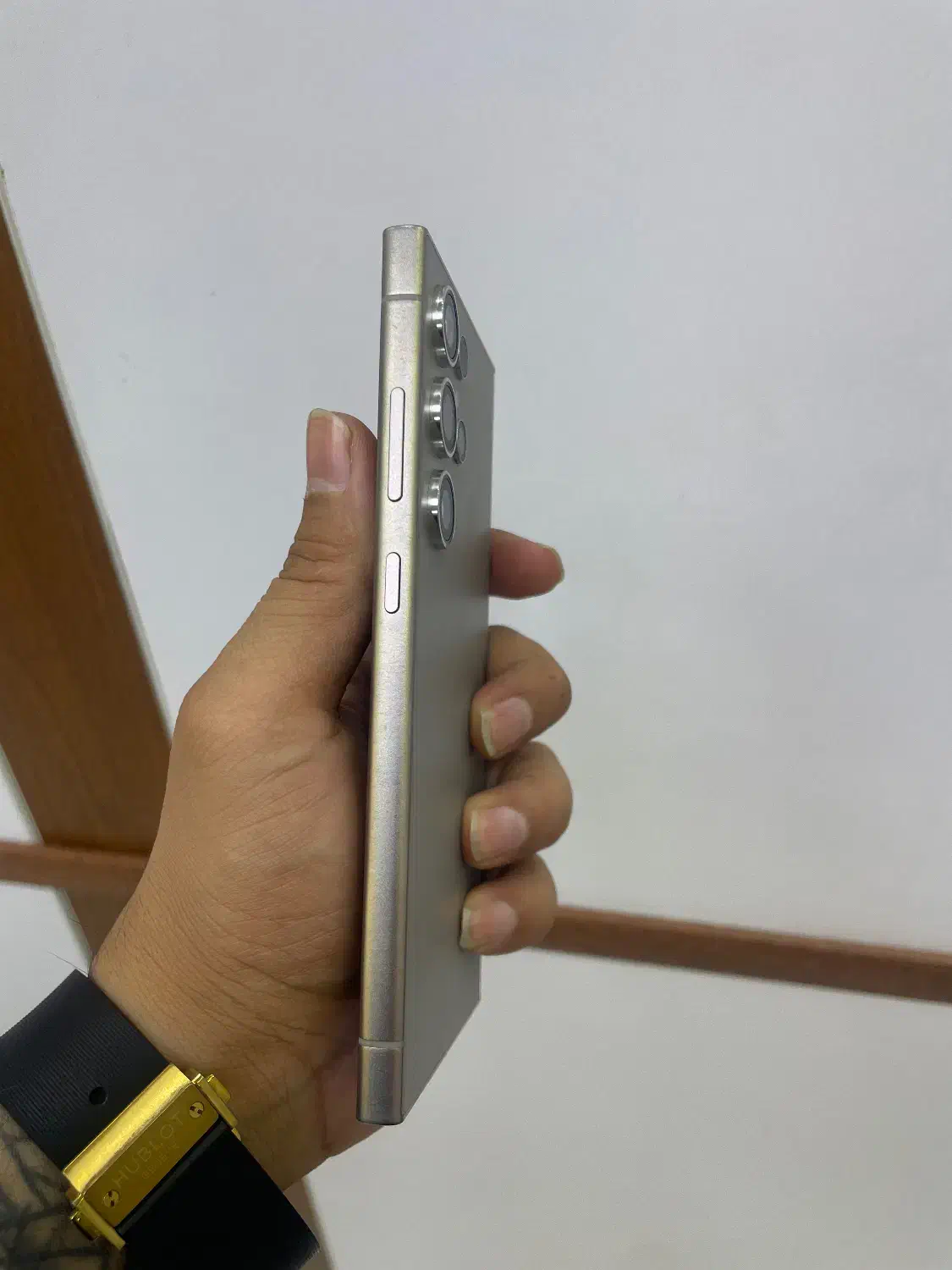 اس ۲۴ الترا|موبایل|رباطکریم, رباطکریم|دیوار