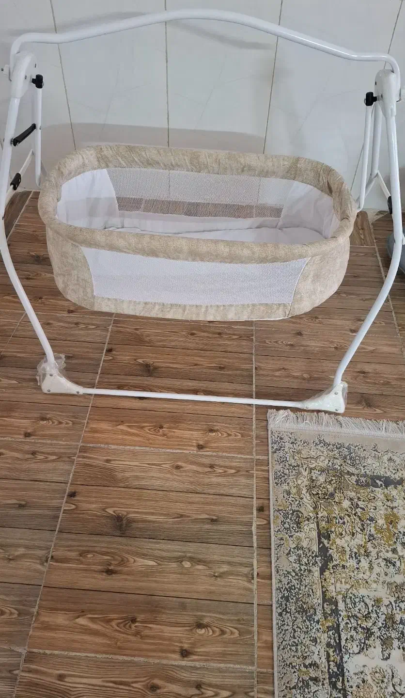 گهواره نو|اسباب و اثاث بچه|سیلاخور, |دیوار