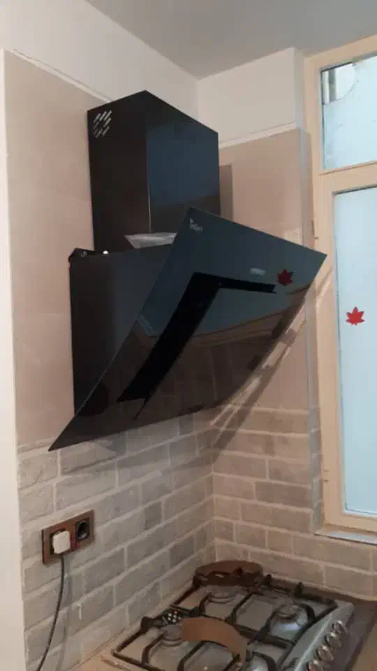 میدان صدم ۵۵ متر پارکینگ و انباری طبقه اول