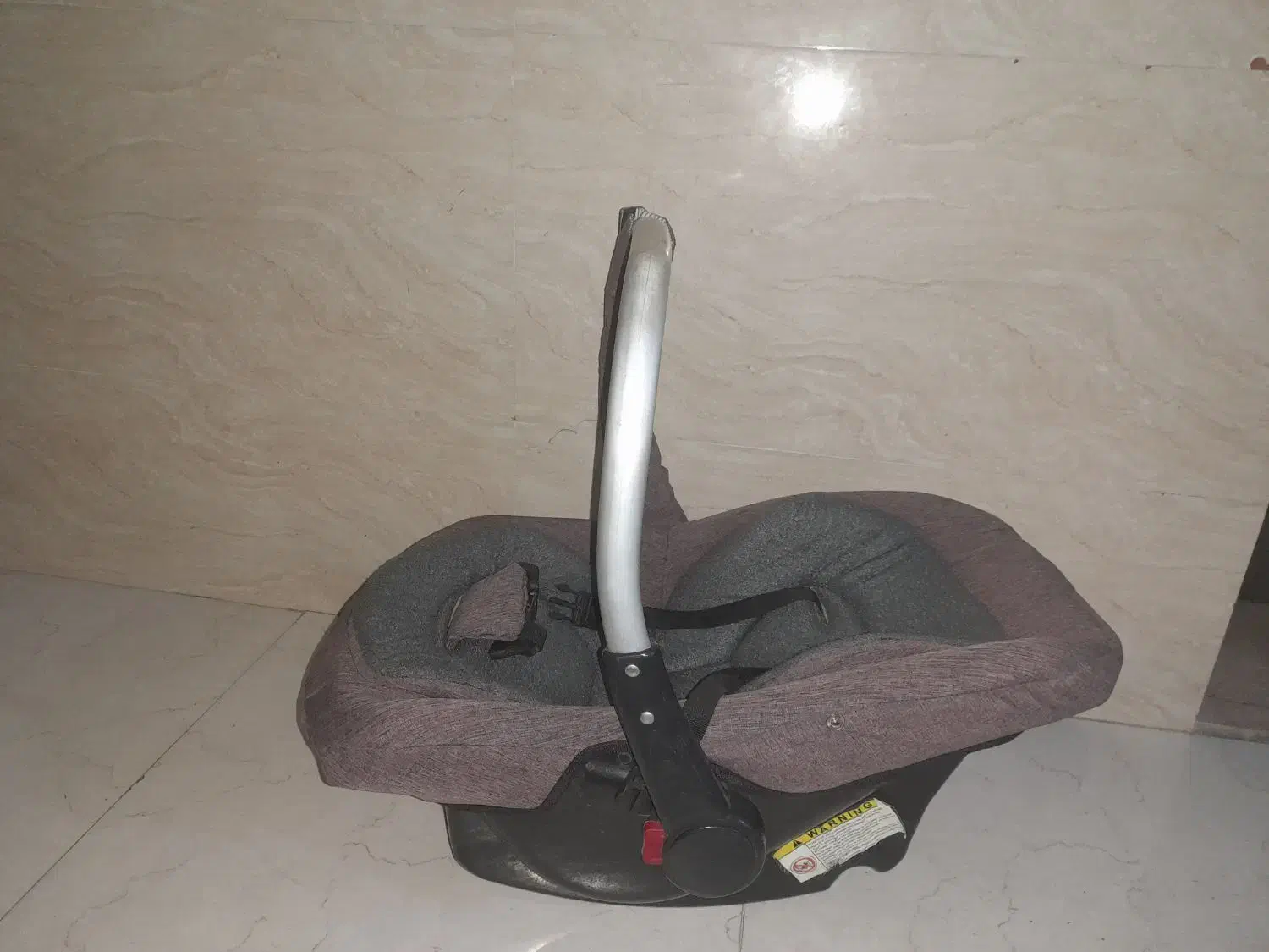 کریر|کالسکه و لوازم جانبی|فردیس, فردیس|دیوار