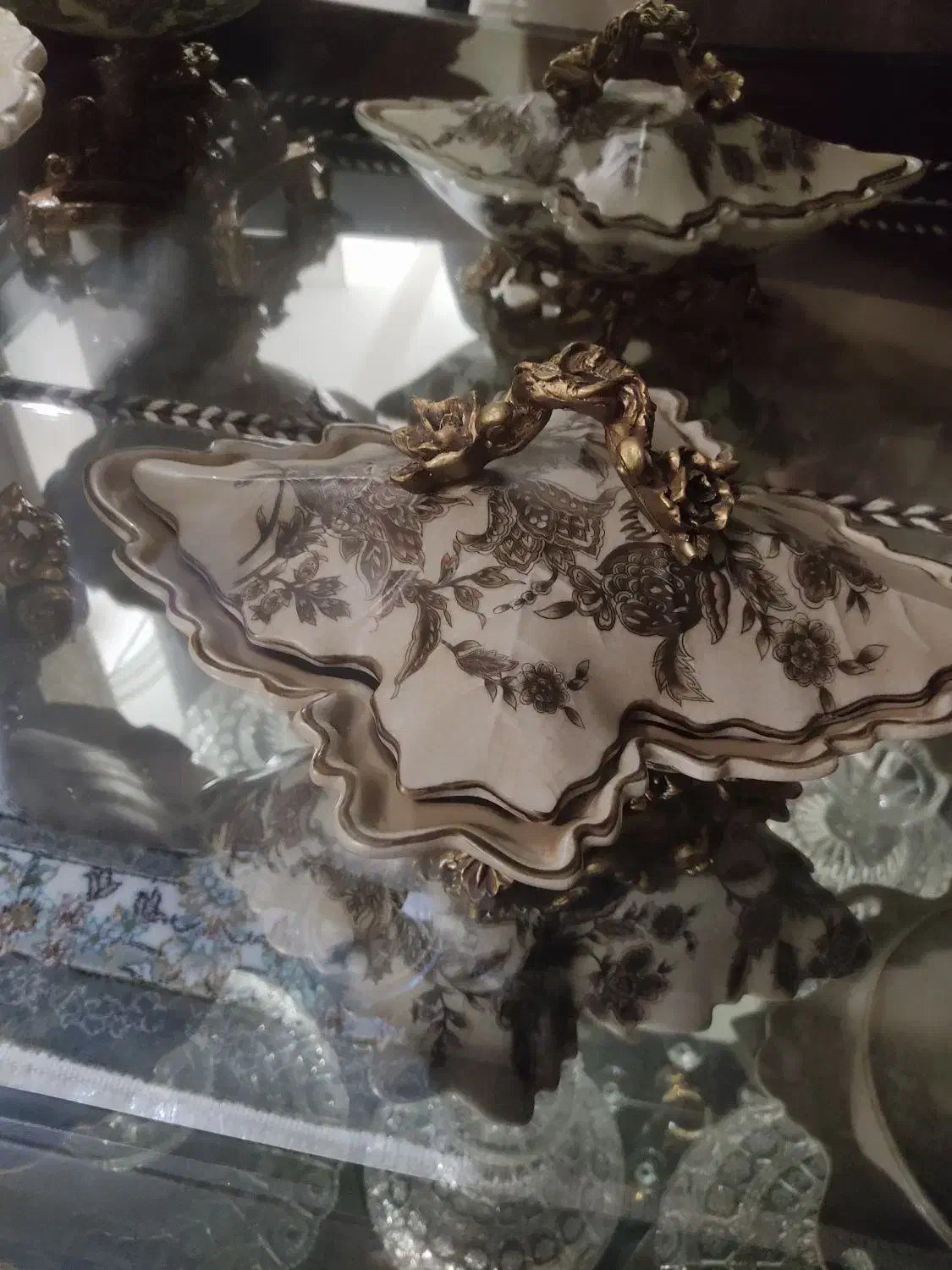 سرویس زیر خاکی|ظروف سرو و پذیرایی|محمدیه-قزوین, |دیوار