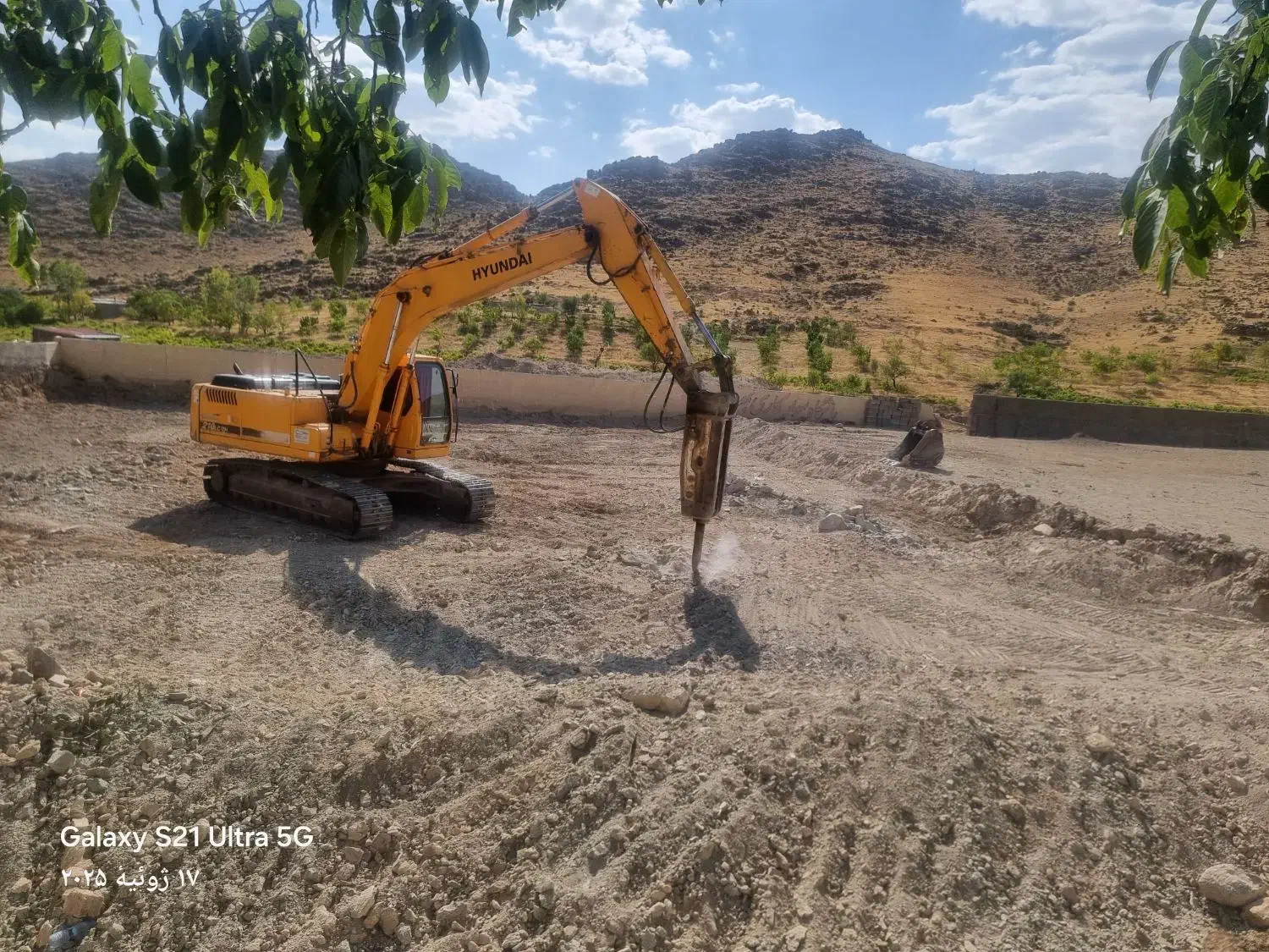 اجاره بیل مکانیکی ، لودر ، کامیون|خدمات حمل و نقل|زنجان, |دیوار