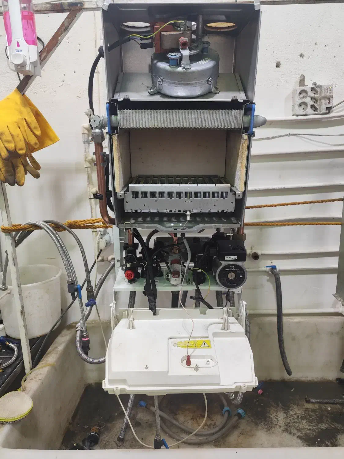 پکیج بوتان ورونا 24هزار نو چندماه کار با ضمانت|آبگرمکن، پکیج، شوفاژ|قم, هفت تیر|دیوار